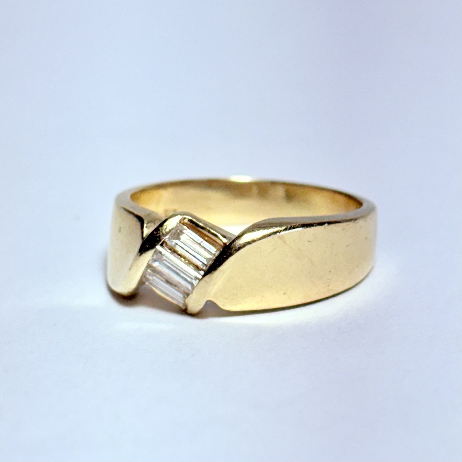 ArtCarved 14K Yellow Gold 0.24ctw Baguette Diamond Size 6.75 Band Ring 5.2g