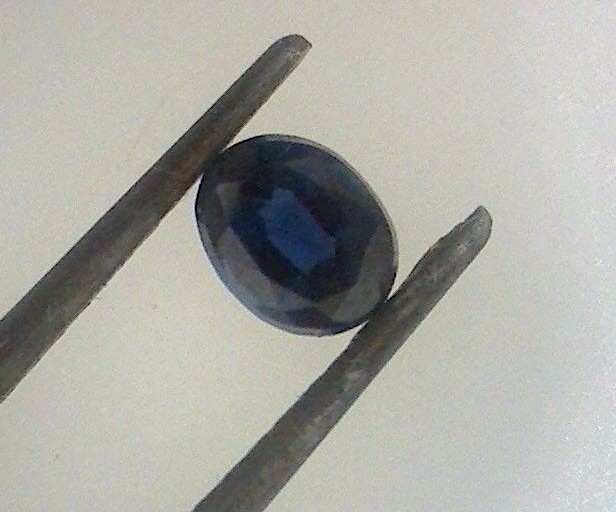 Round oval sapphire 0.46 cts