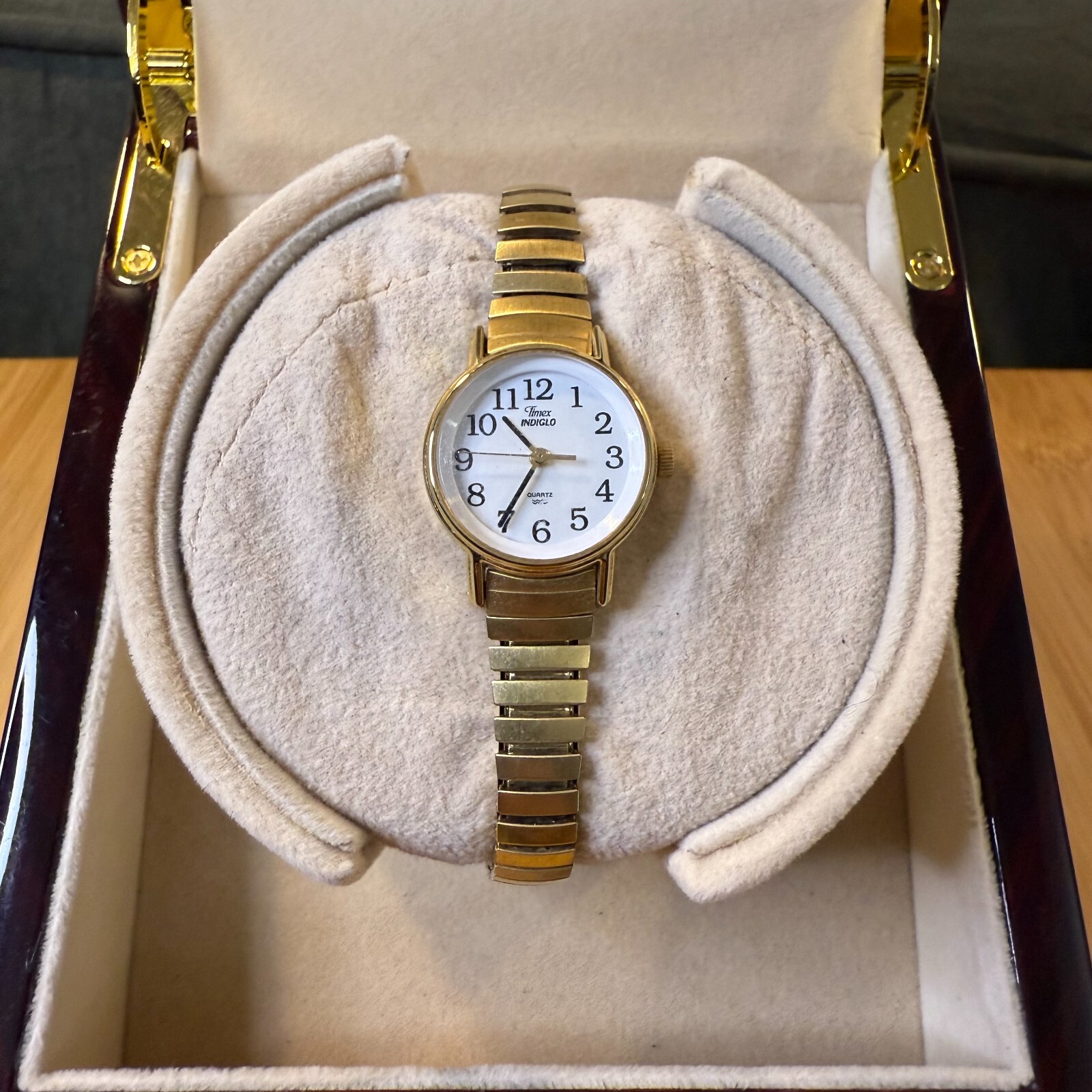 Timex Easy Reader Gold/White Stretch, 23mm