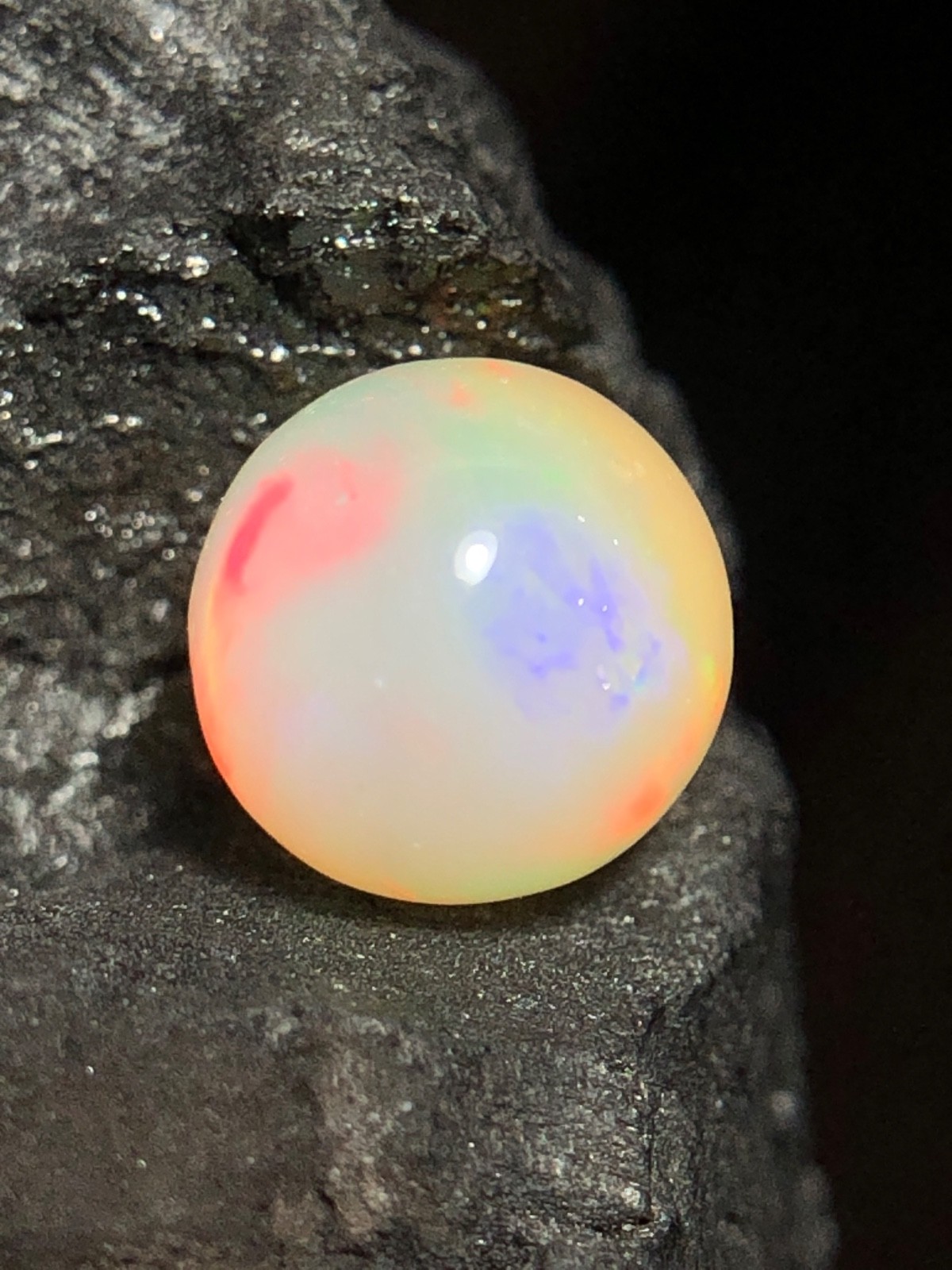 Natural White Ethiopian Opal Sphere , 6.20 MM 0.95 Ct Rainbow Fire Opal Ball