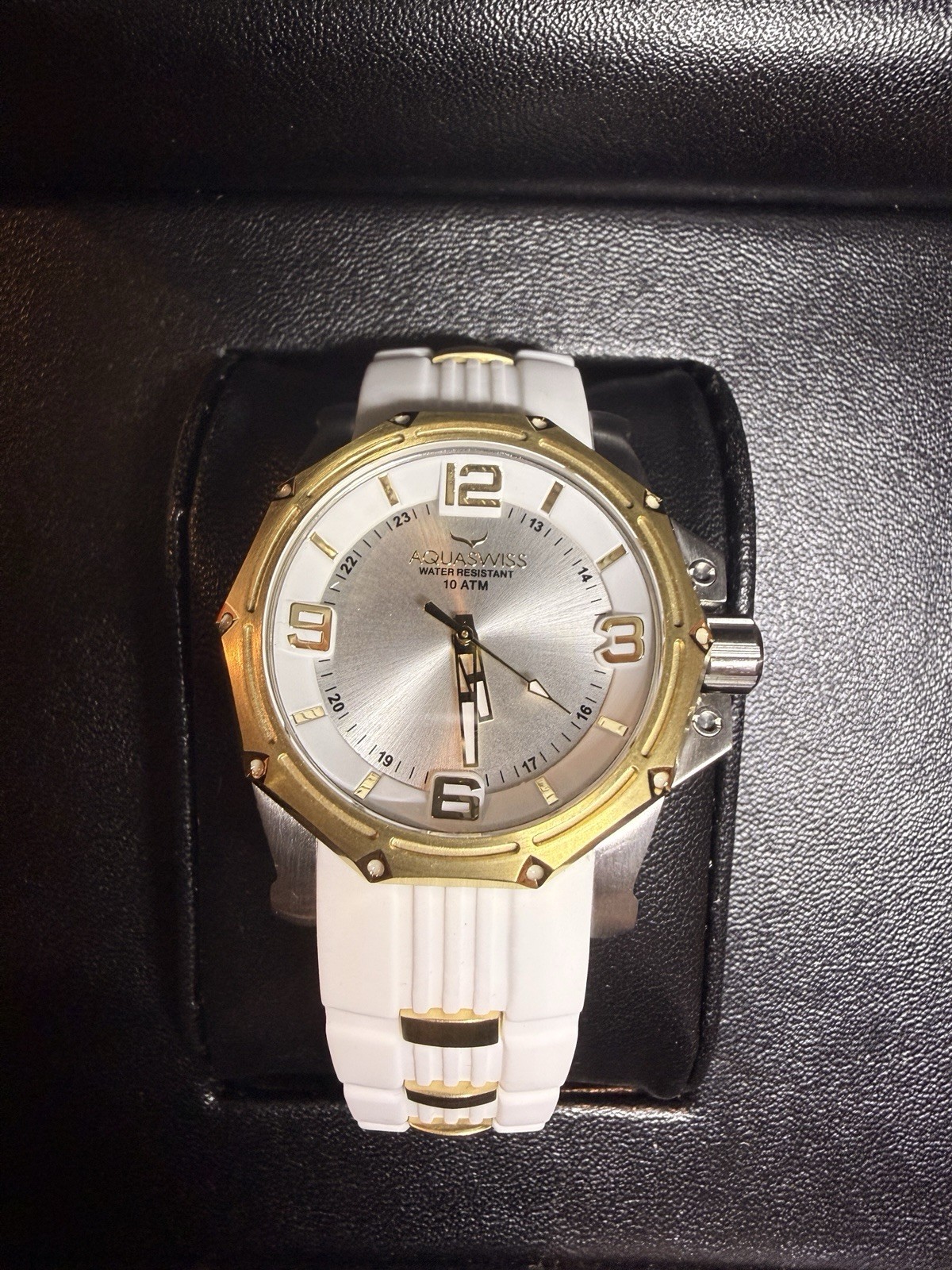 White And Gold Stainless AQUASWISS Vessel M 81M008 Women’s Watch