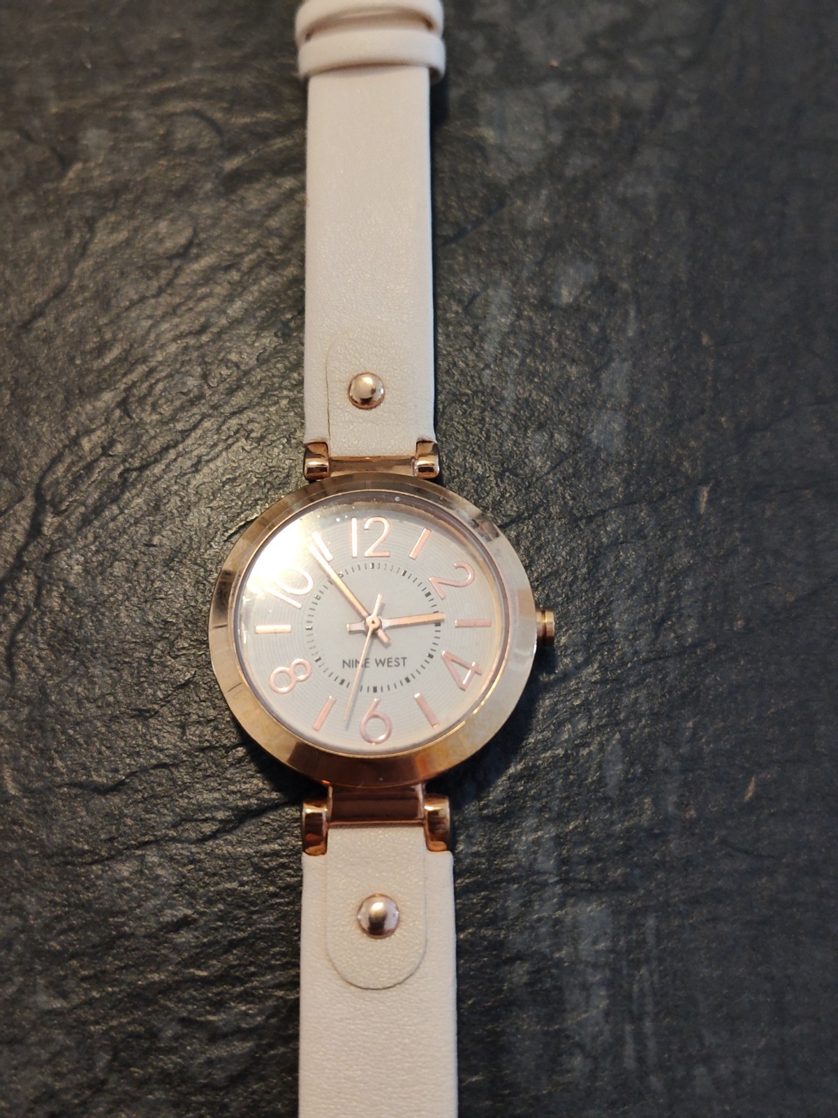 Lot 5 Women’s Fashion Watches DKNY Nine West Premier Designs – Needs Batteries