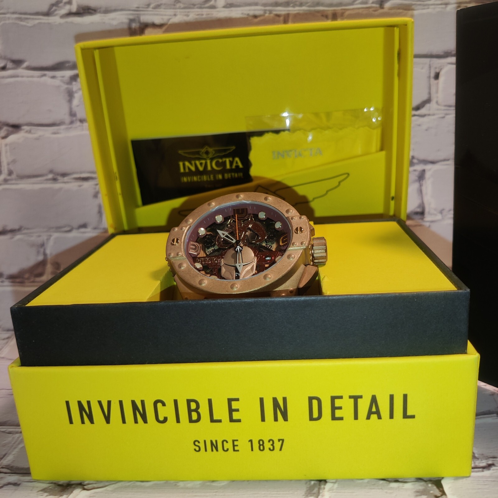 Star Wars, Mandalorian, Watch Model 39762 – Invicta Men’s Watch Quartz-52mm