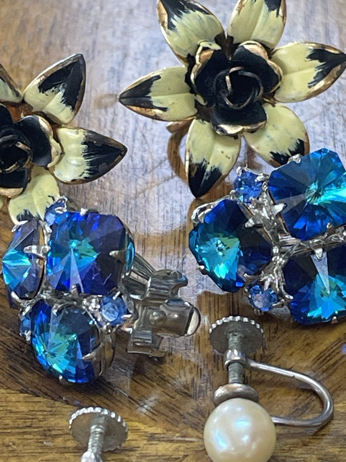 9 Pair Mid Century Clip & Screw On Earrings. Some Signed. Weiss, Star, Etc