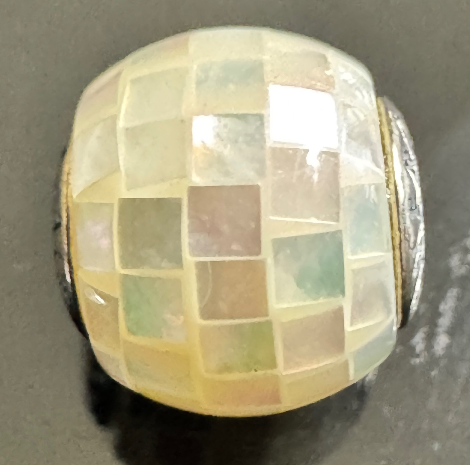 Pandora ESSENCE Collection Generosity White Mother of Pearl Mosaic 796079MMW