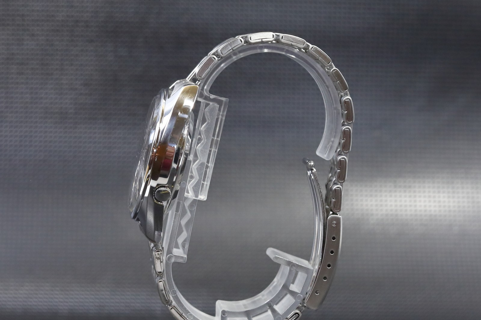 Vintage Seiko 5 Actus 7019-7070 Auto 21J Silver Sunburst Day-Date JDM