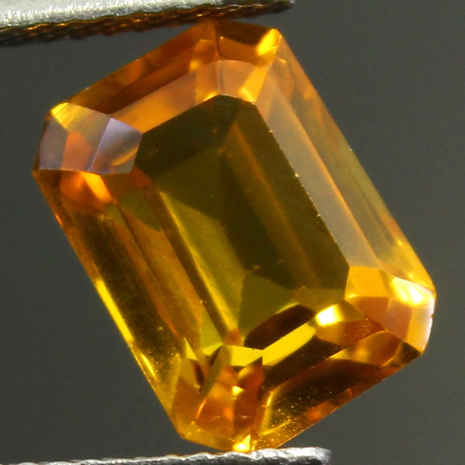 Natural 4.40 Ct Certified Ceylon Champagne Sapphire 10×7 MM Emerald Cut Gemstone