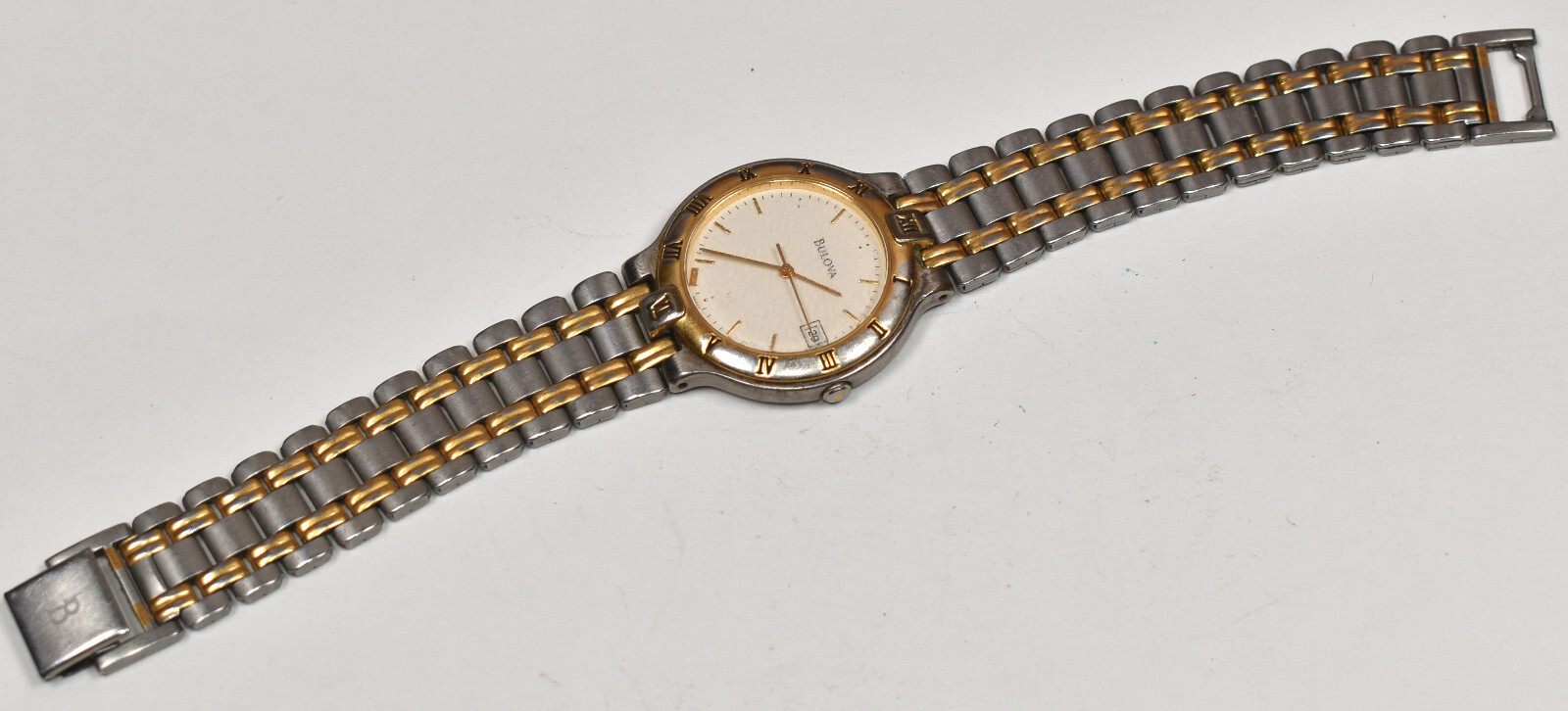 Vintage Bulova Two Tone Womens Ladies Date Quartz T8 Japan Movement Wrist Watch