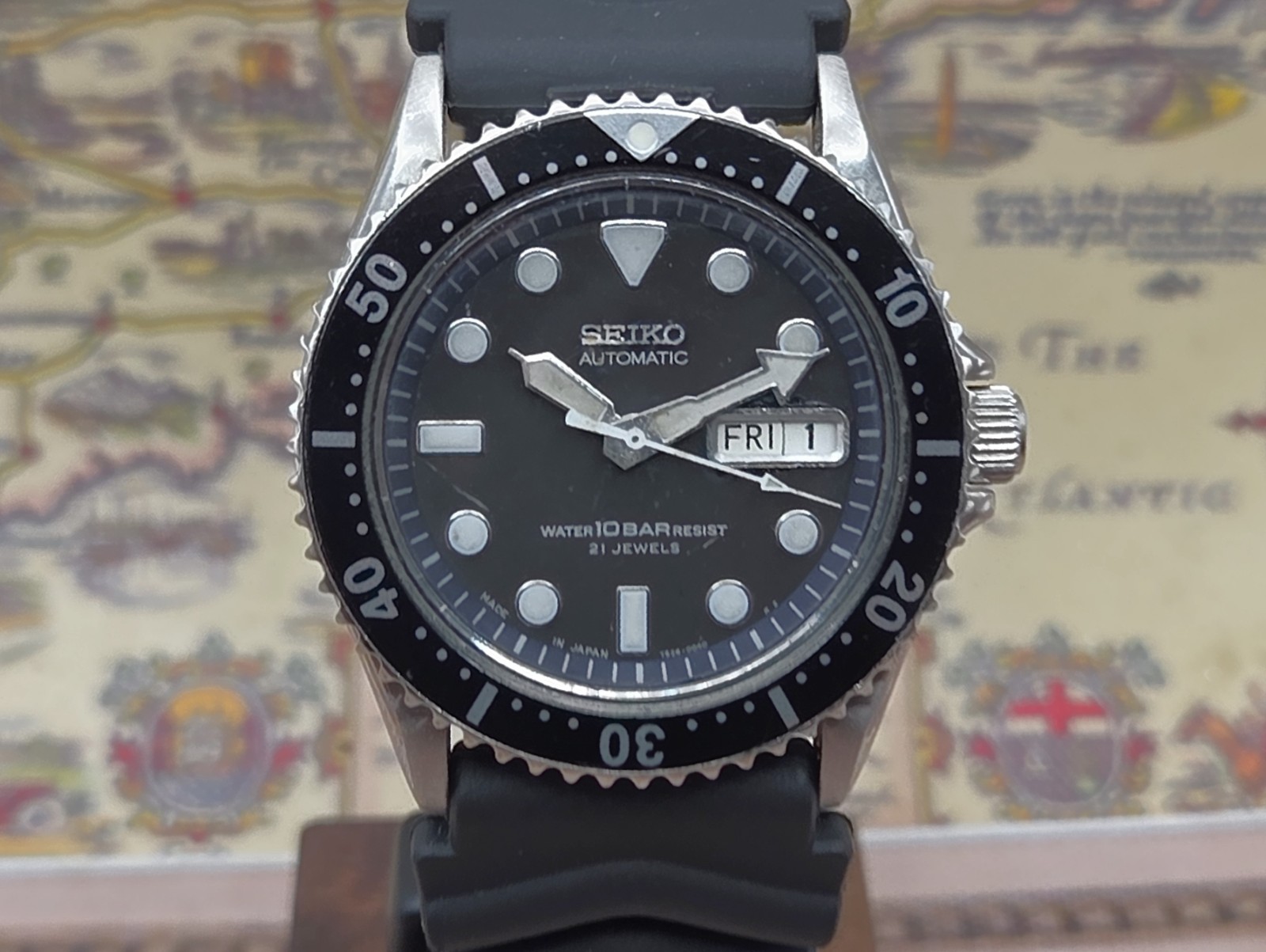 Seiko Mens Automatic Watch SKX031 Scuba Divers 100M 7S26-0040 May 1999 SEIKO BOX