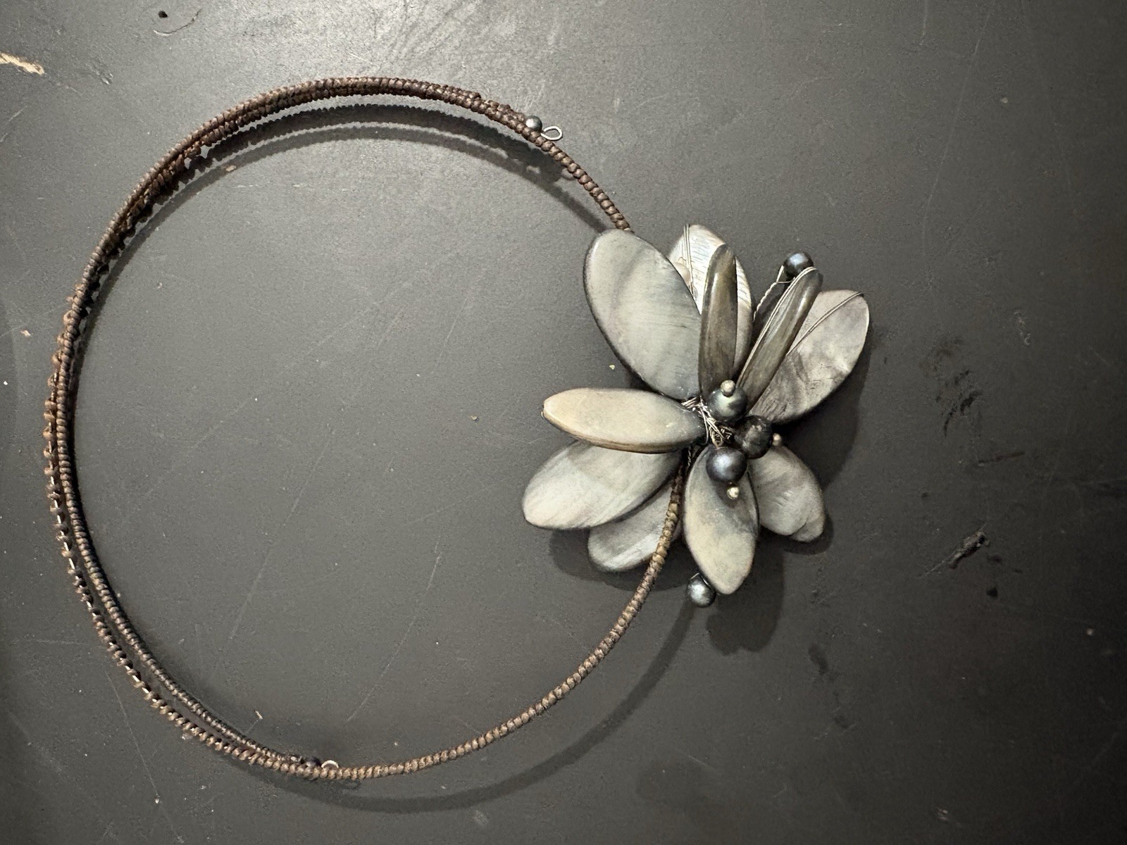 Lot of 2 Wire Choker Necklace Collars Flower Charm Pendant Silver & Gold Tone