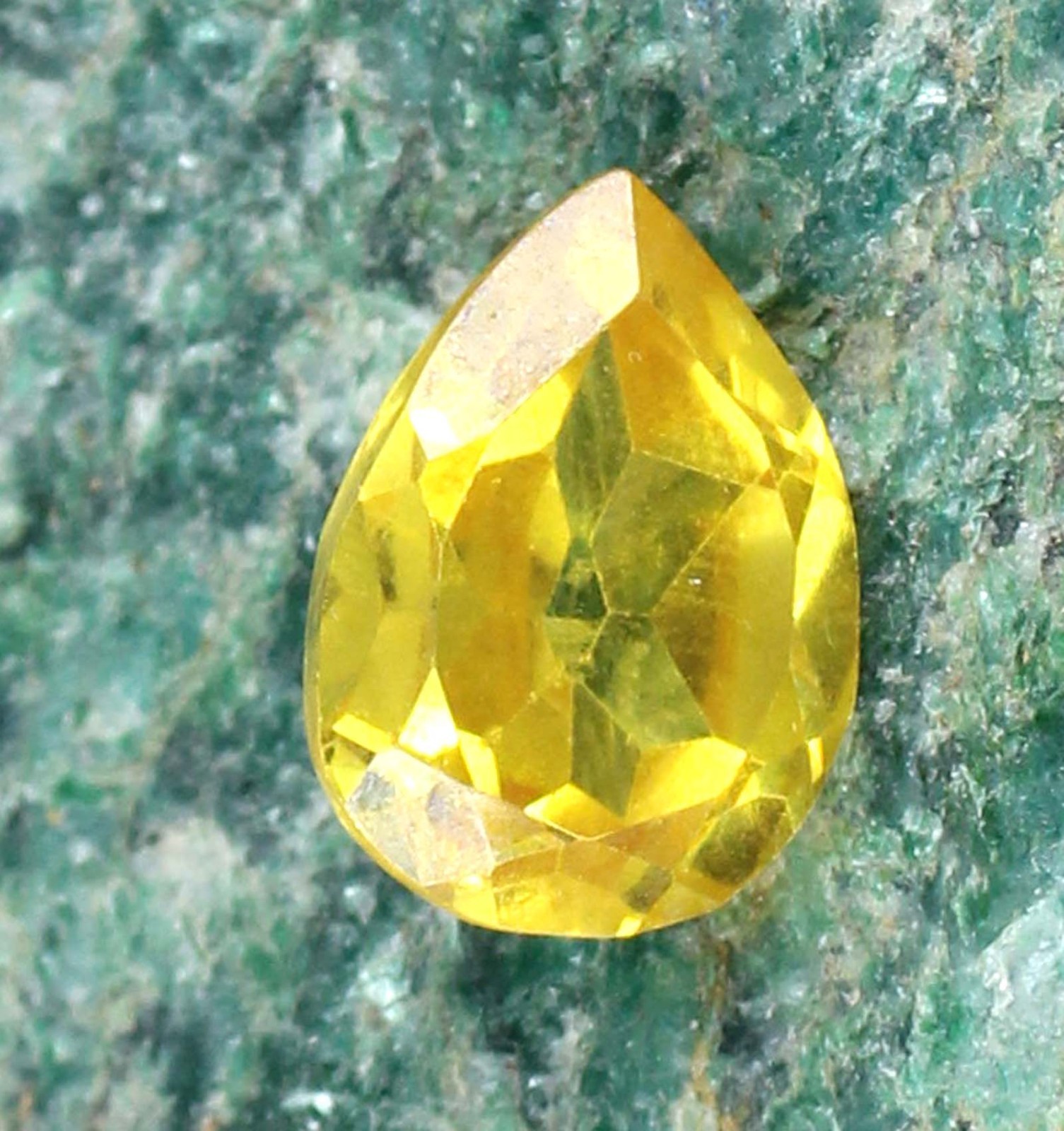8.45 Ct/13 mm Natural Yellow Zircon Pear Gemstone Certified T23286 Tariff Free