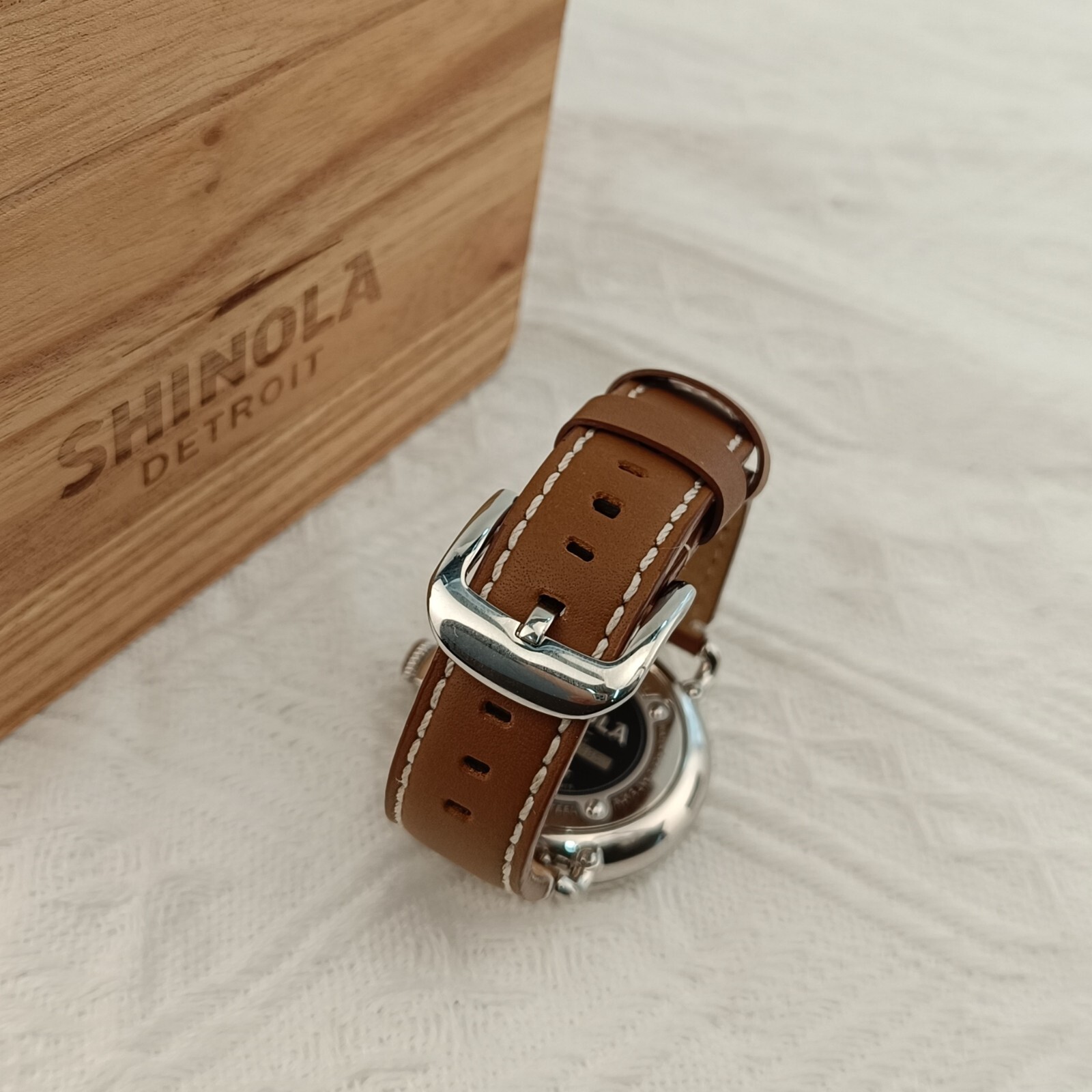 New Shinola Runwell White Dial With Brown Leather Strap Watch 41mm Men Women