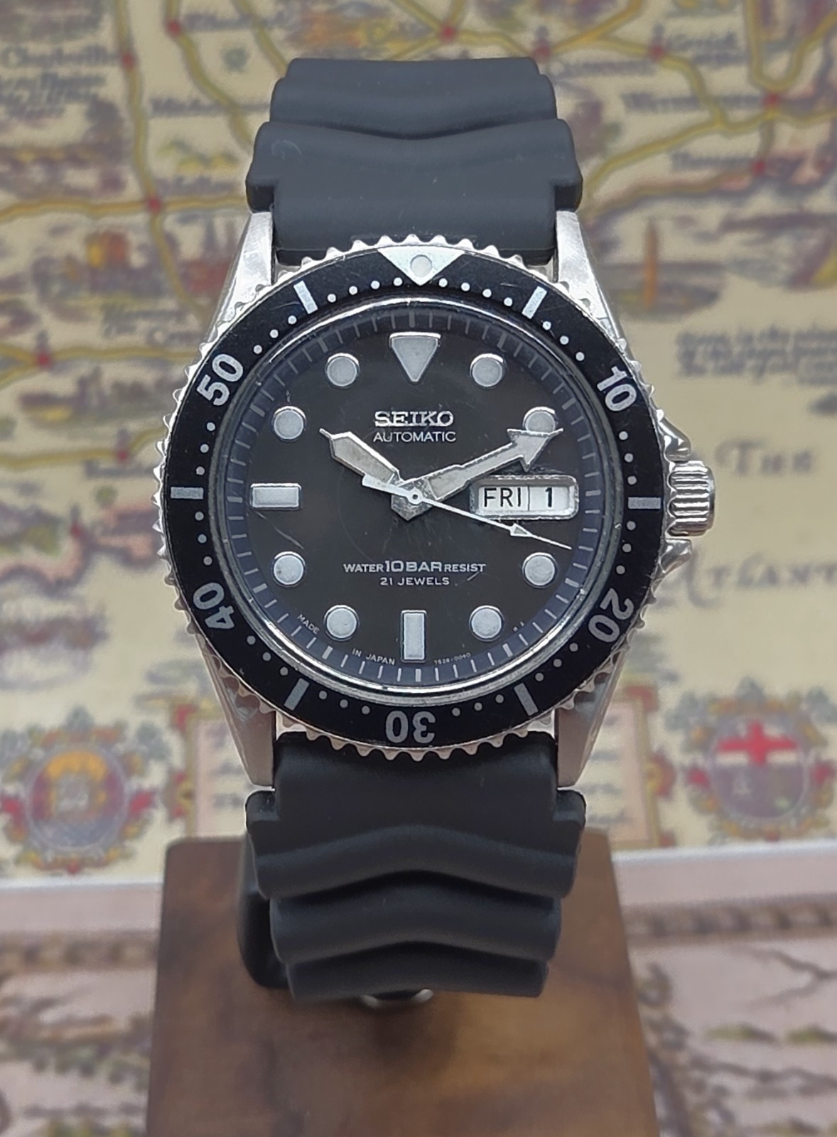 Seiko Mens Automatic Watch SKX031 Scuba Divers 100M 7S26-0040 May 1999 SEIKO BOX