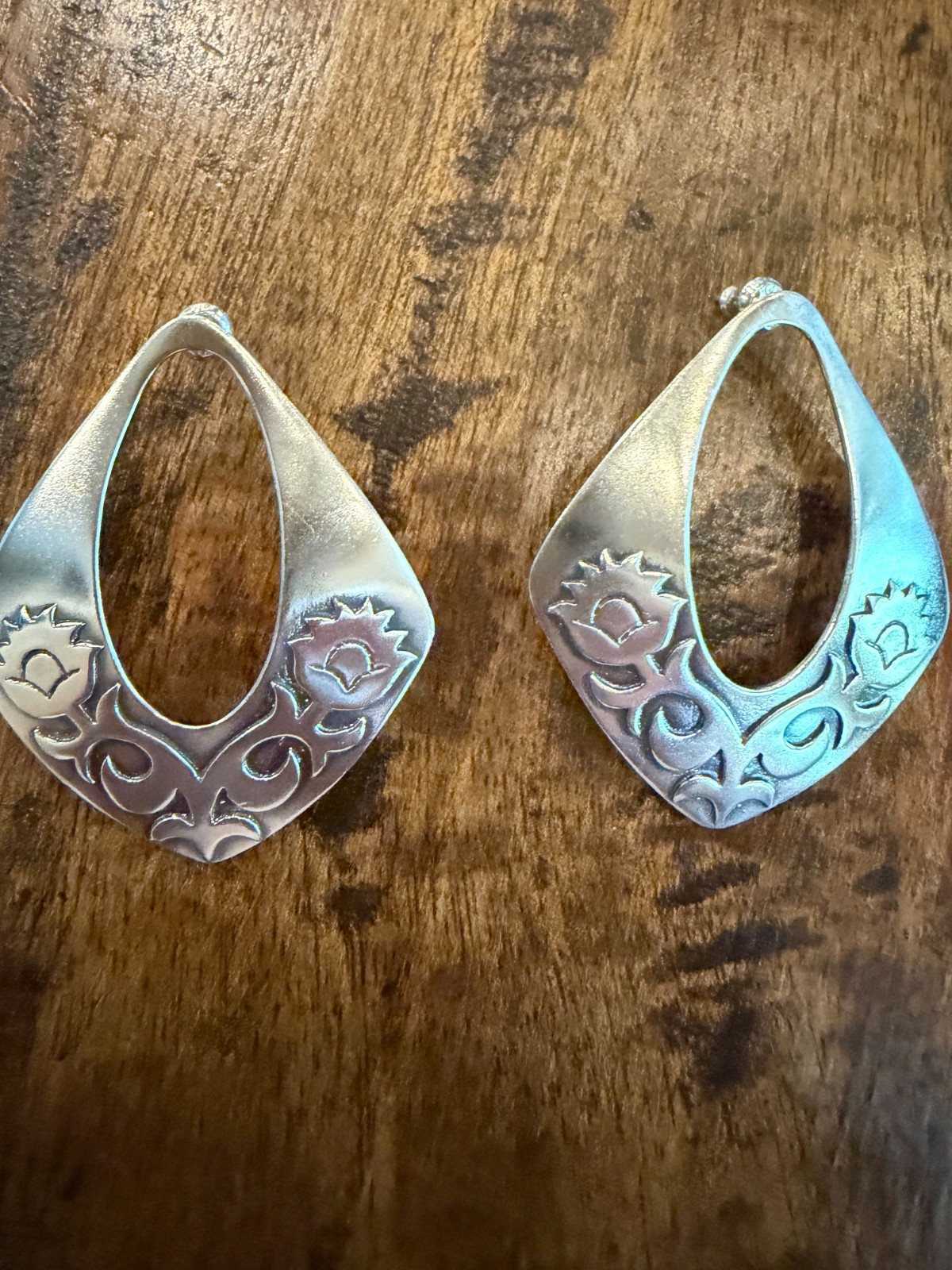 Retired James Avery Agarita Earrings Large Flower Hoops Sterling Silver