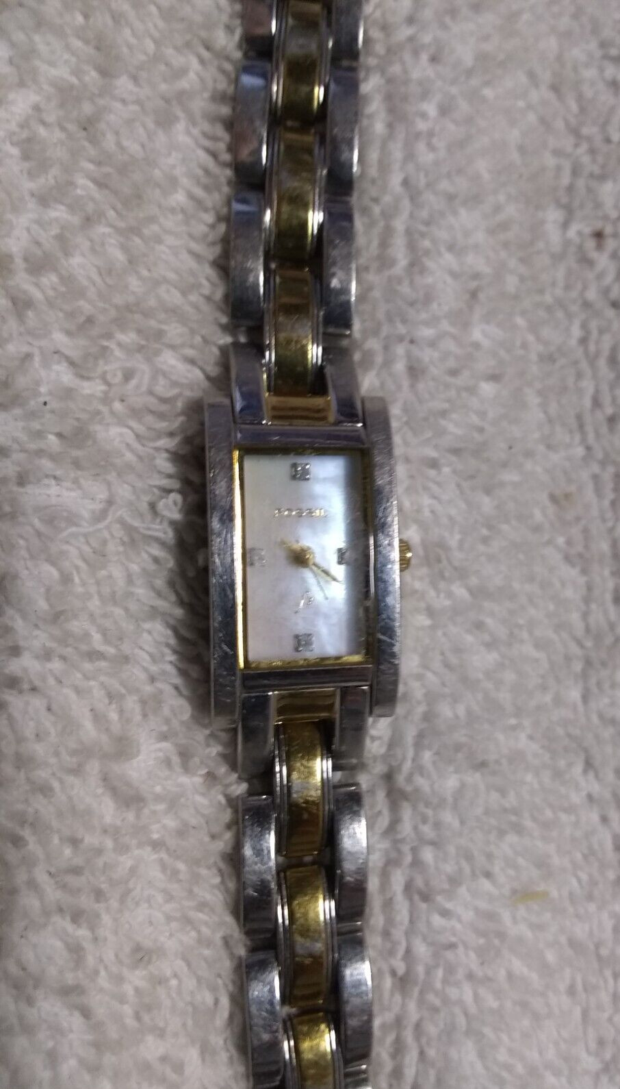 Fossil F2 ES-9717 Quartz Watch Silver Gold Bracelet Band New Bat Works