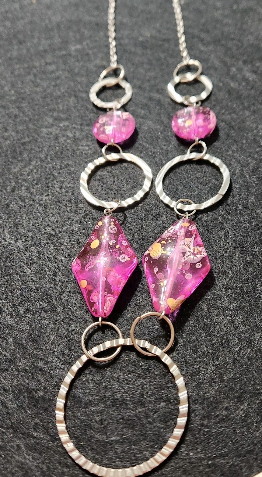 Necklace Boho Chic Metallic Silver Tone & Pink Acrylic Plastic Beads 36″ Chain