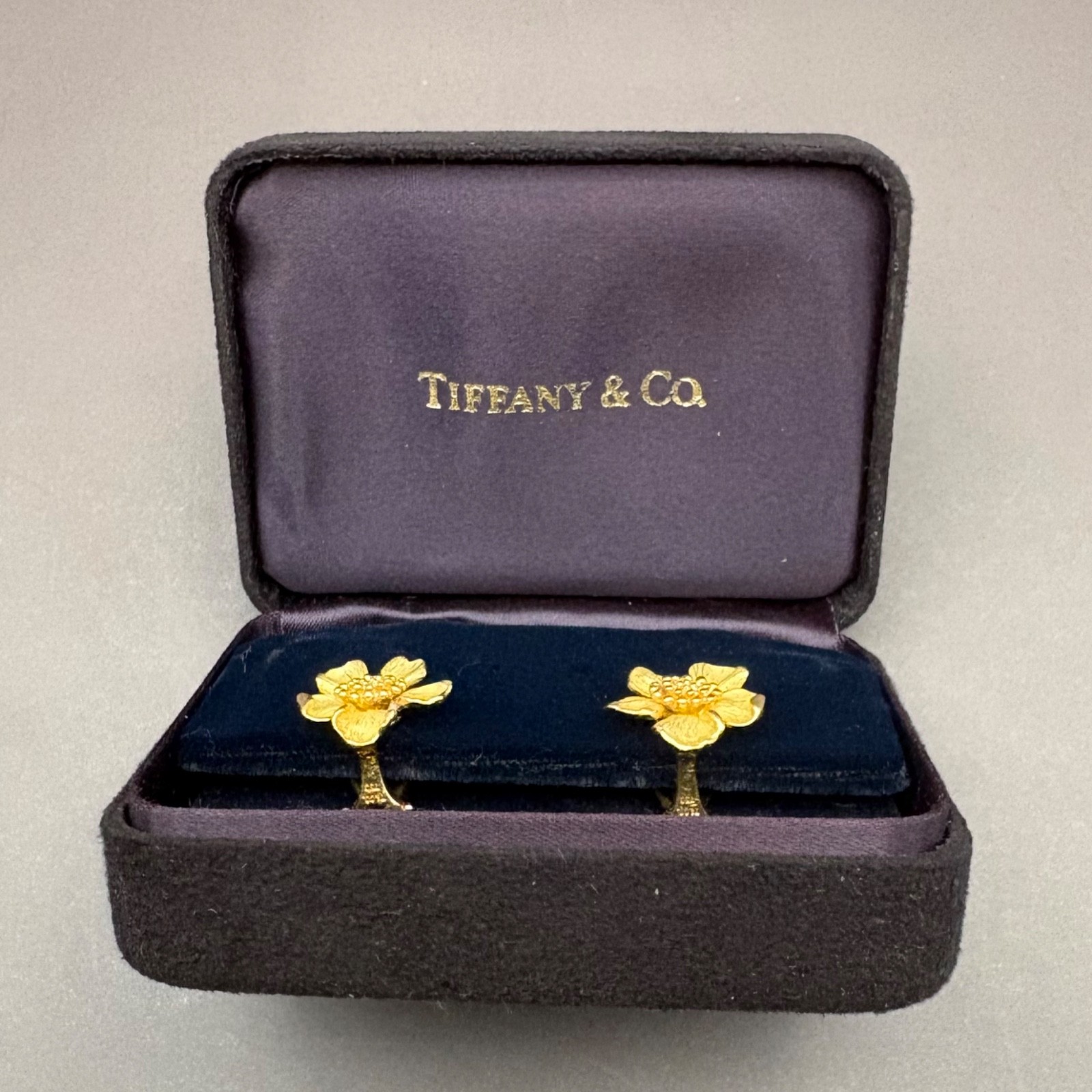 Tiffany & Co. 18K Gold Dog Rose Flower Earrings w/ Case Pouch and Box