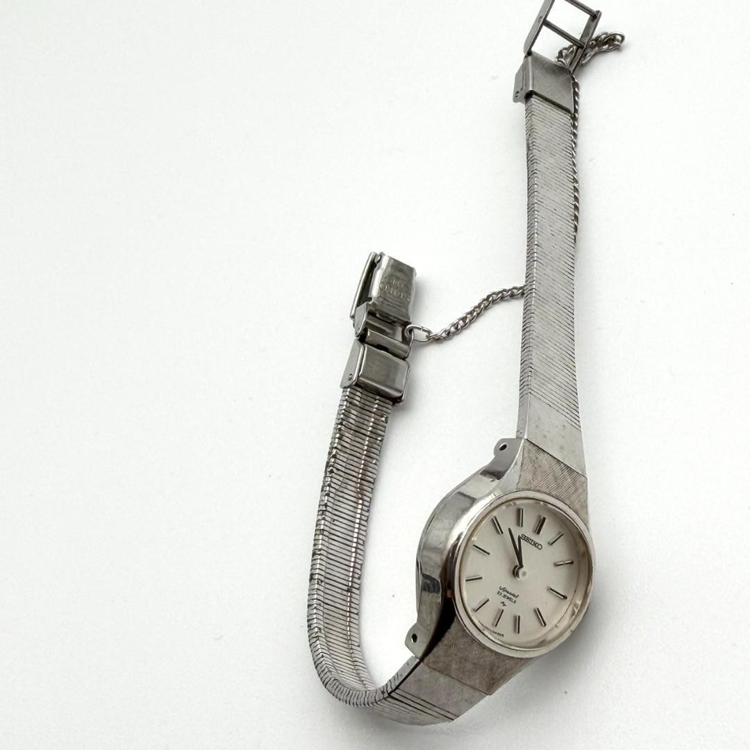 Rare Seiko 23-jewel manual-winding oval watch, special edition, women’ 〔NEW〕