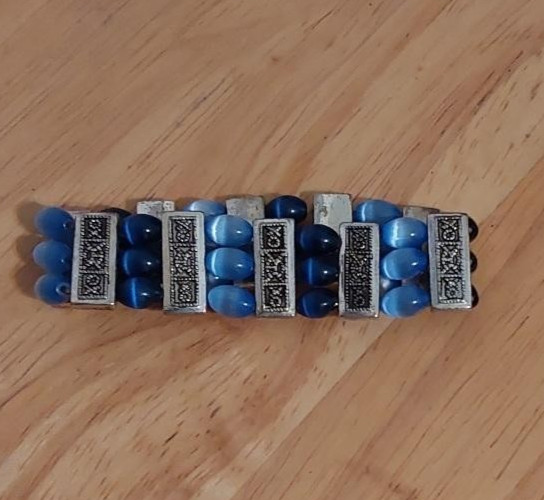 Blue beaded Silvertone Stretch Bracelet
