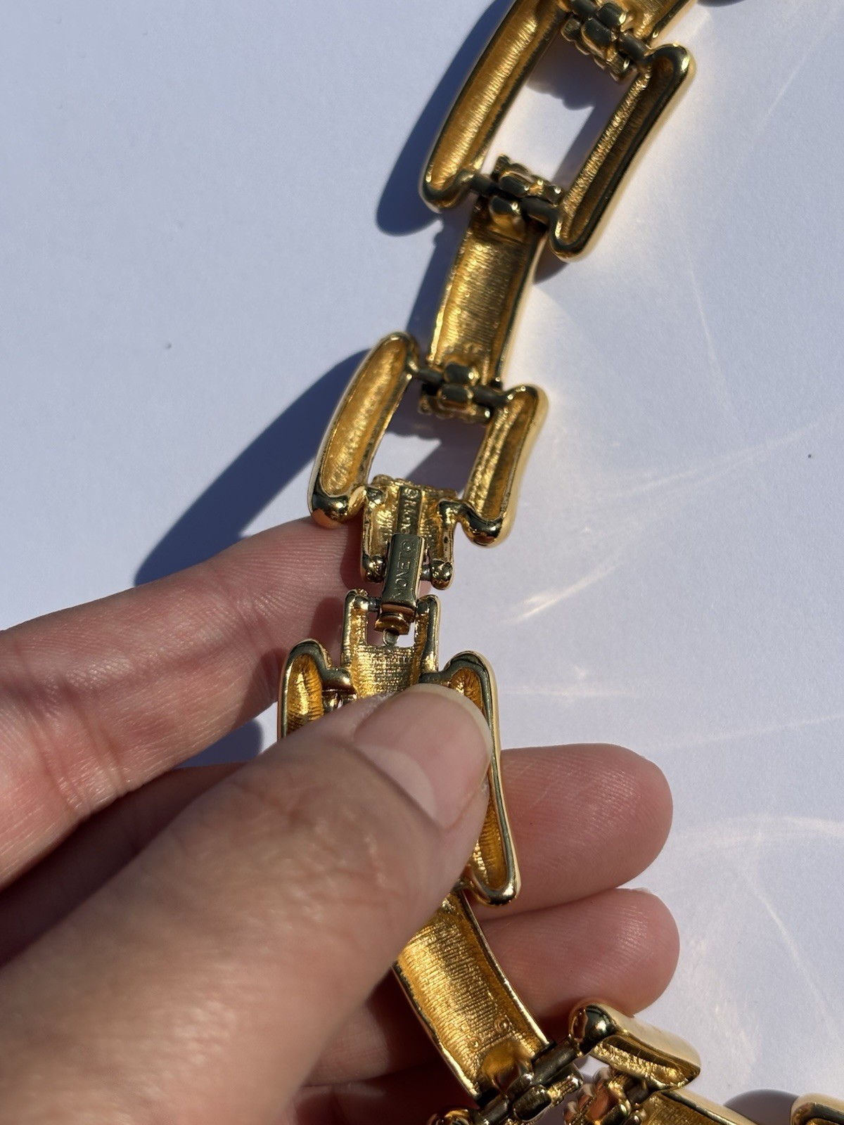 1980s Vintage Gold Tone Monet Chunky Bar Link Triple Chain Chocker Necklace 4.2g