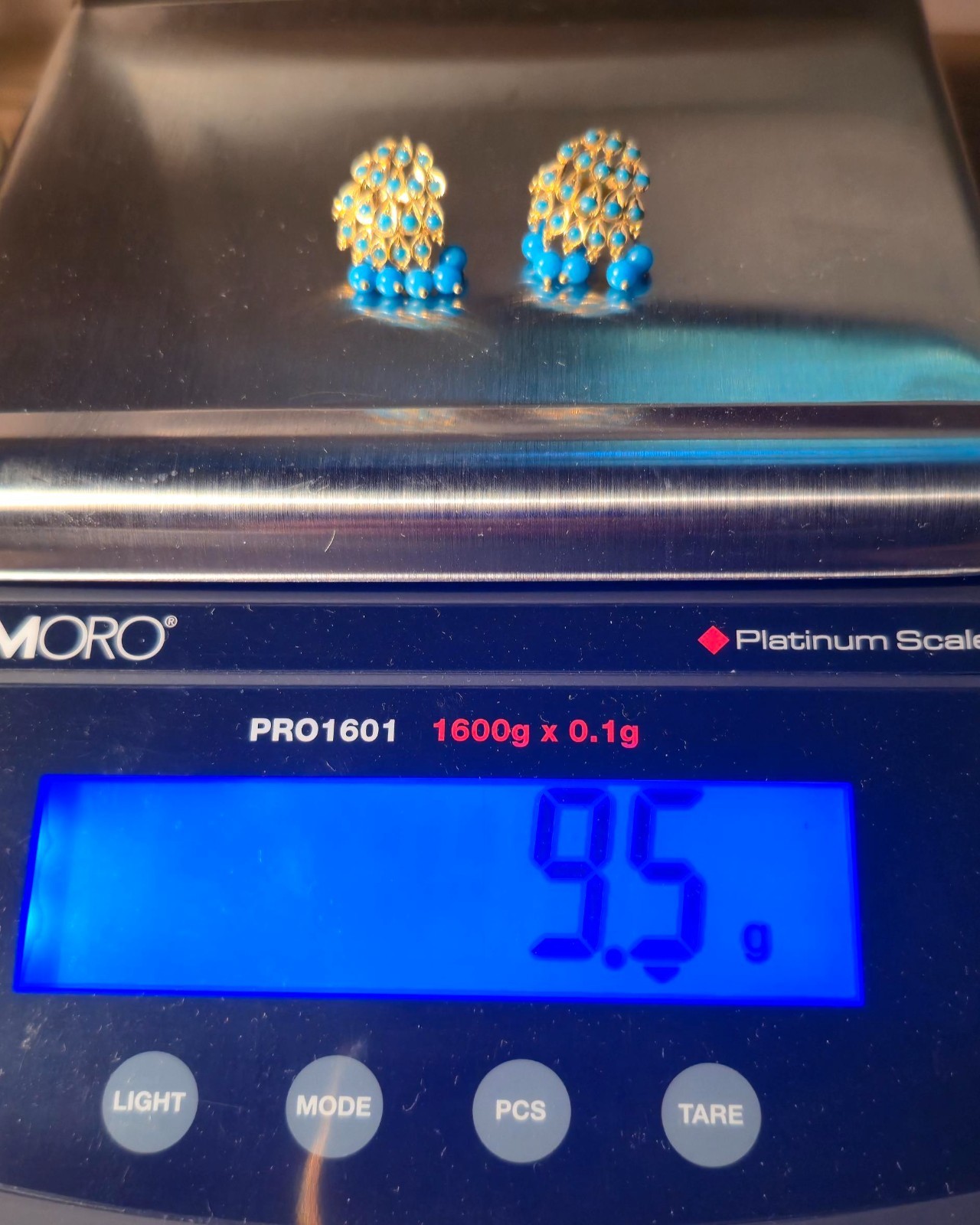 22k Gold and Turquoise Vintage Earrings – 9.5g -Preowned in Excellent Condtion