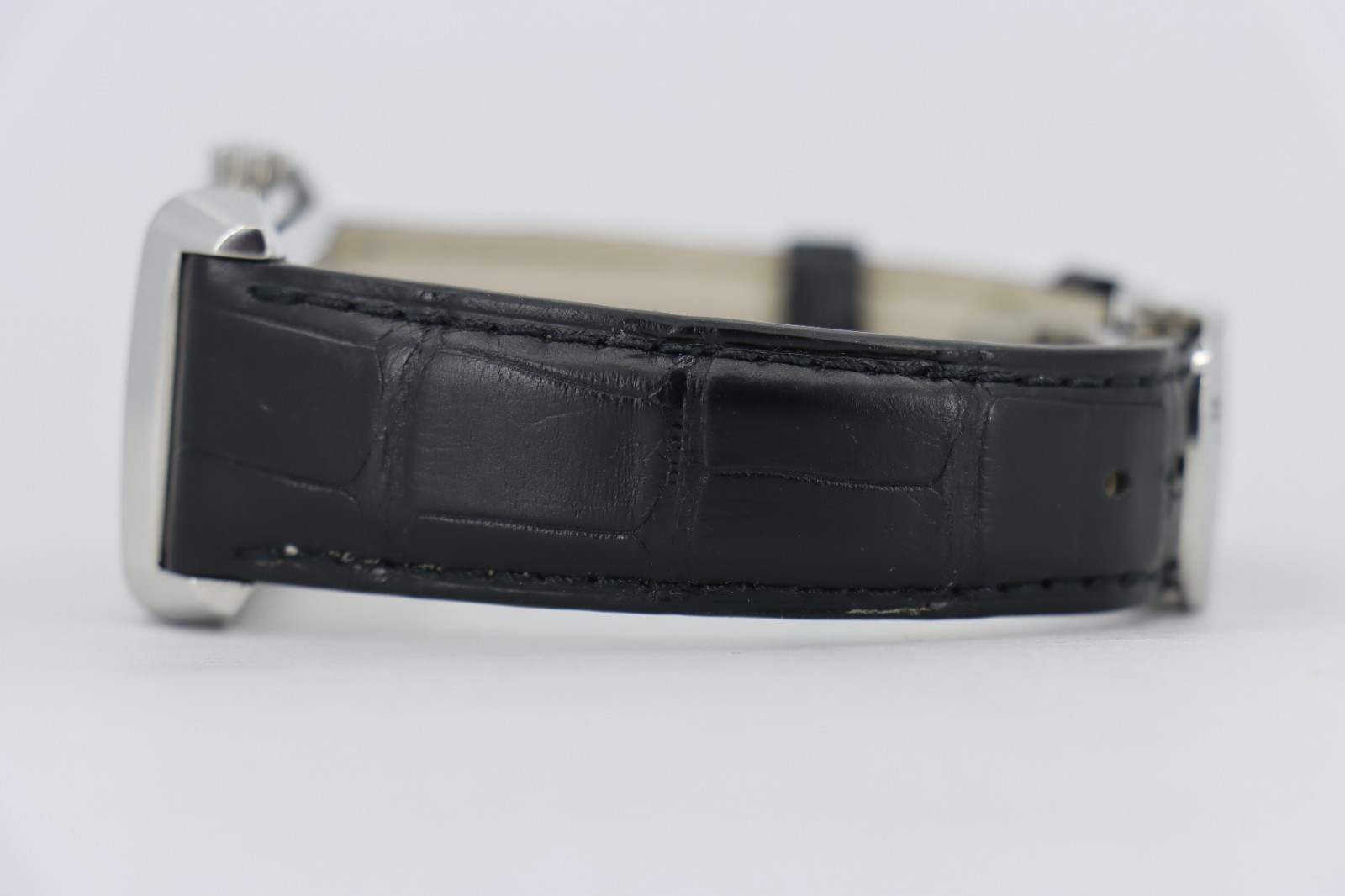 Jaeger-LeCoultre Reverso Grande Taille 270.8.62 Silver Dial Leather Strap 26mm