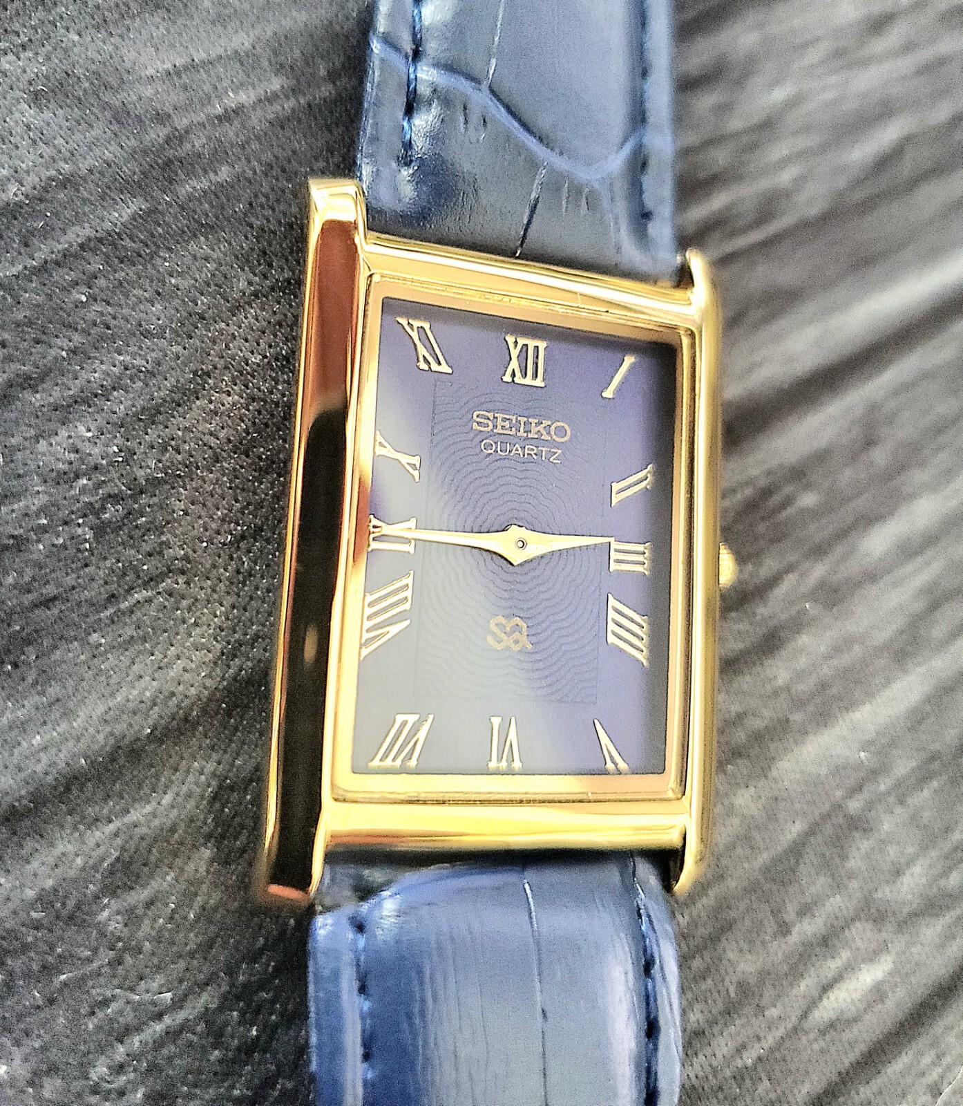 Vintage Rectangle Tank Gld Blu Blu Men Dress Watch New Mov Batt-