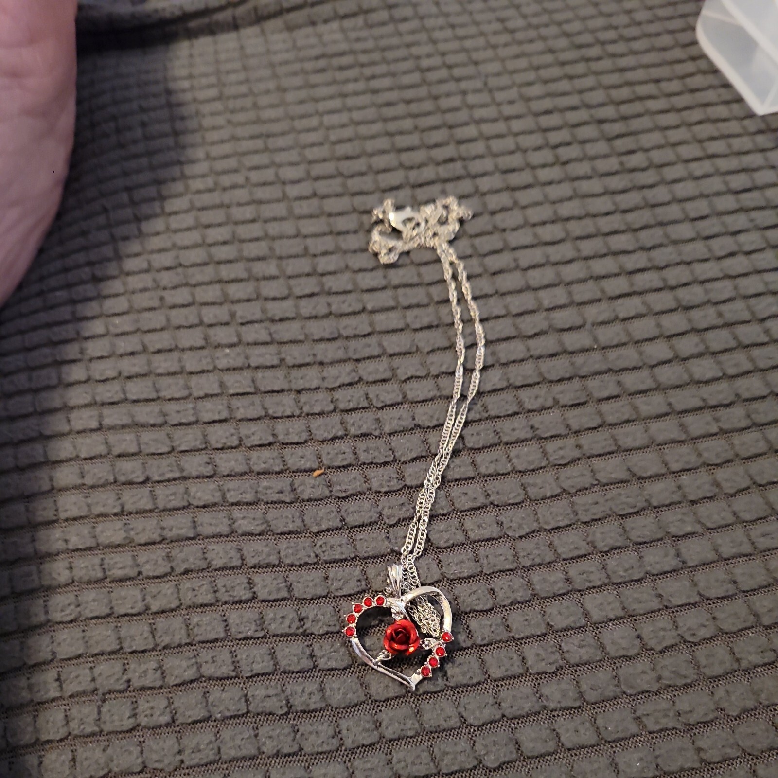 SILVERY Rose FLOWER SHAPE PATTERN NECKLACE HOLLOW HEART