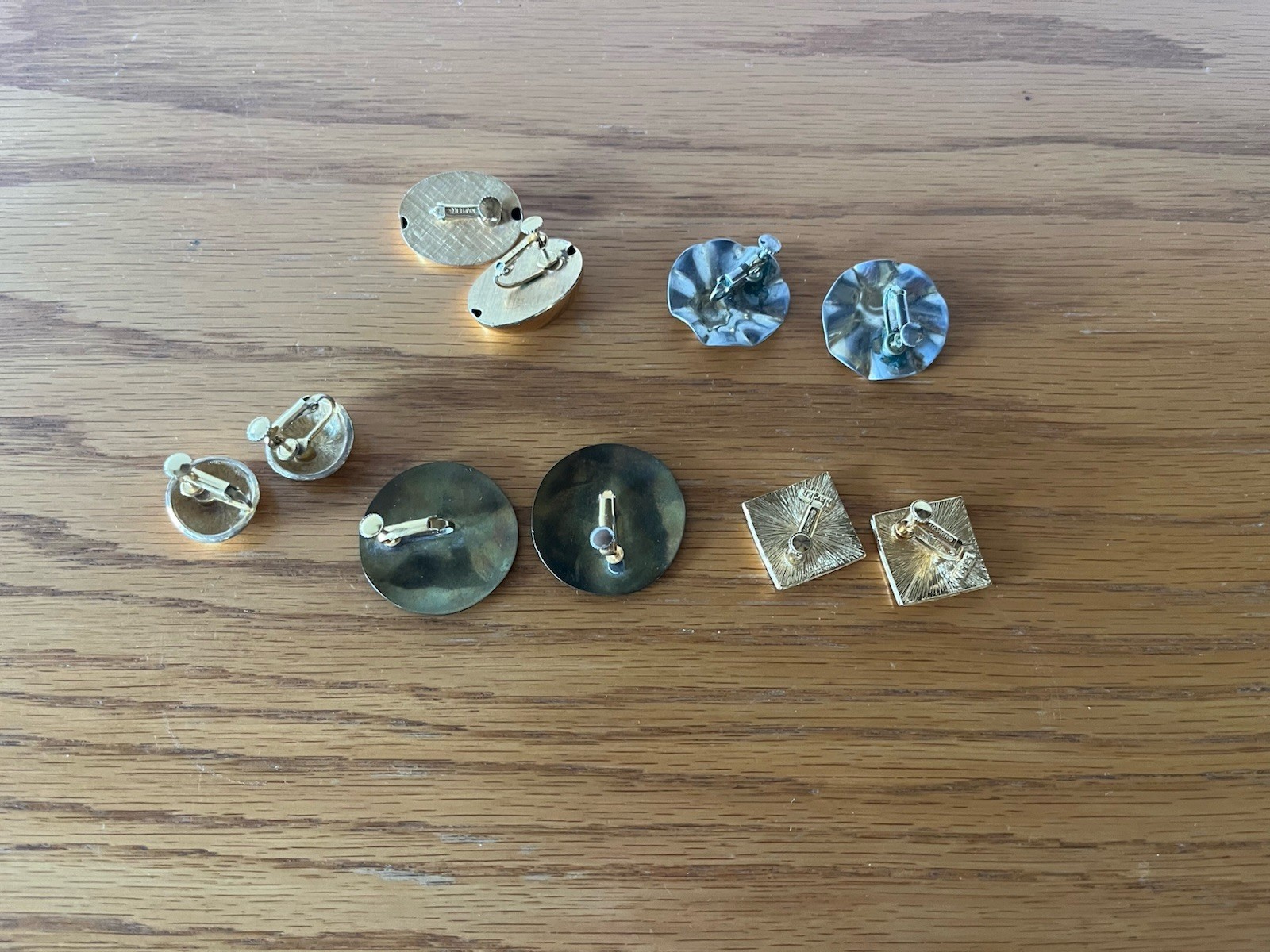 Vintage Lot Of 5 Clip On Screw Back Gold Tone Estate Find From Fancy Lady