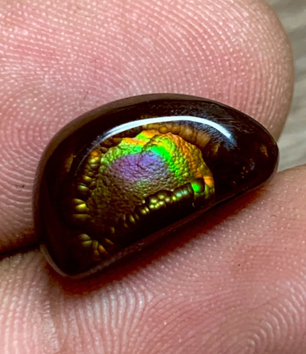 Rare Purple Fire Agate Cabochon 5.65crt Iridescent Botryoidal Mexican Mineral
