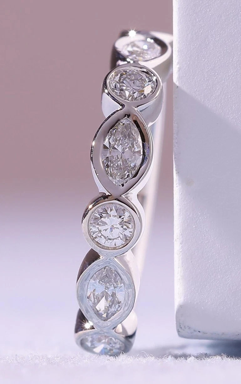 IGI 1.80Ct Marquise &Round EF/VS1 Lab Grown Diamond Wedding Band 14Kt White Gold