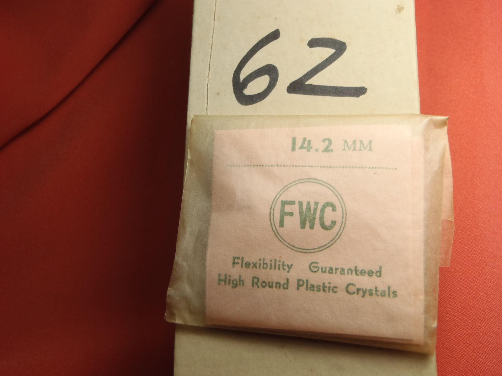 FWC Diamond Round inside Facet High Round Plastic Watch Crystal 14.2 MM Lot 62