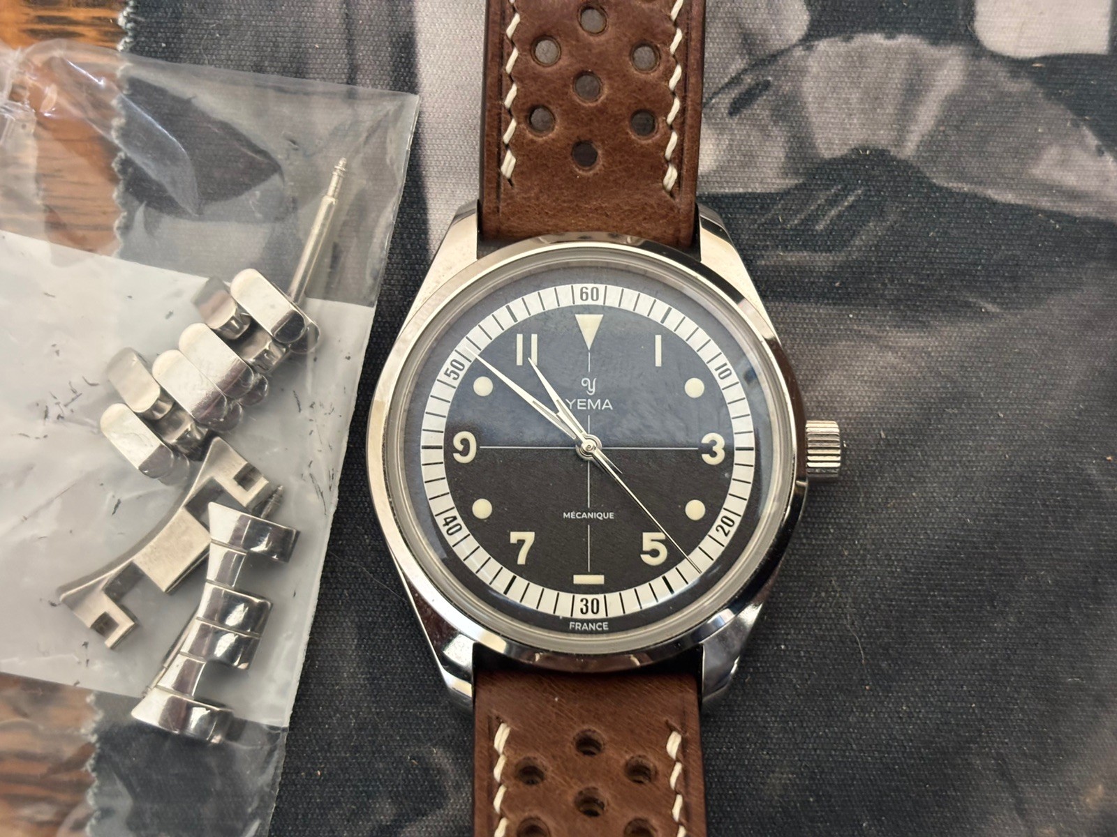 Yema Mechanical Hand-Wound Wristwatch (Urban Field) Black Dial