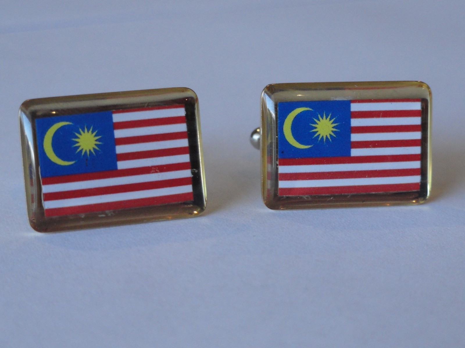Malaysia Flag Cufflinks–Malaysian East Asian Borneo Southeast Asia Kuala Lumpur