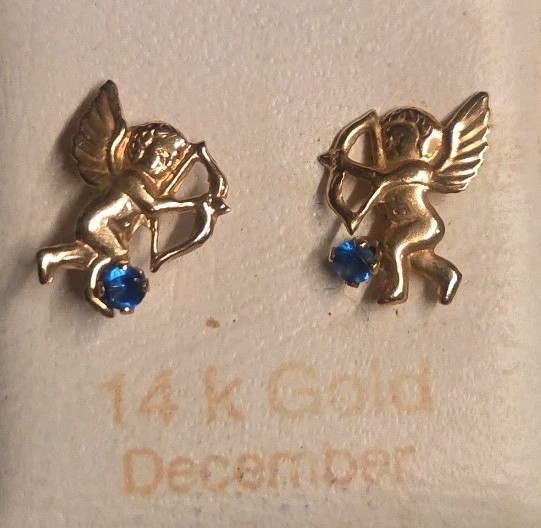 14 Karat Earrings Yellow Gold Cherub With Blue Stone Screw Back Stud New