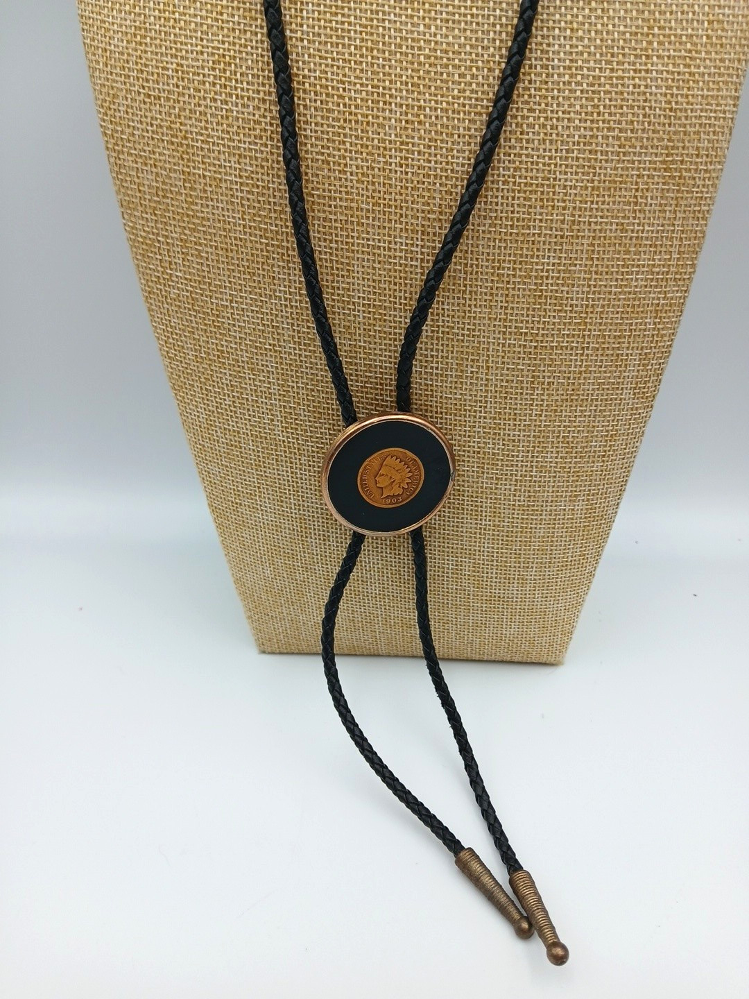 Vtg 1903 Indian Head Penny Coin Bolo Tie Gold Tone Metal Enamel Leather Cord