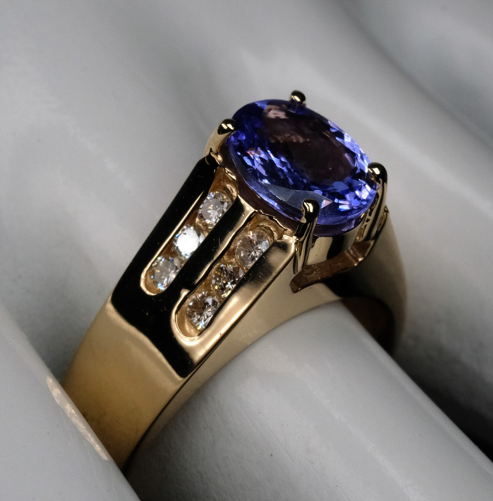 Pre-Owned 14K Yellow Gold 1.39ct Tanzanite .42ct Diamond Ring 6.2gm Sz 8.25
