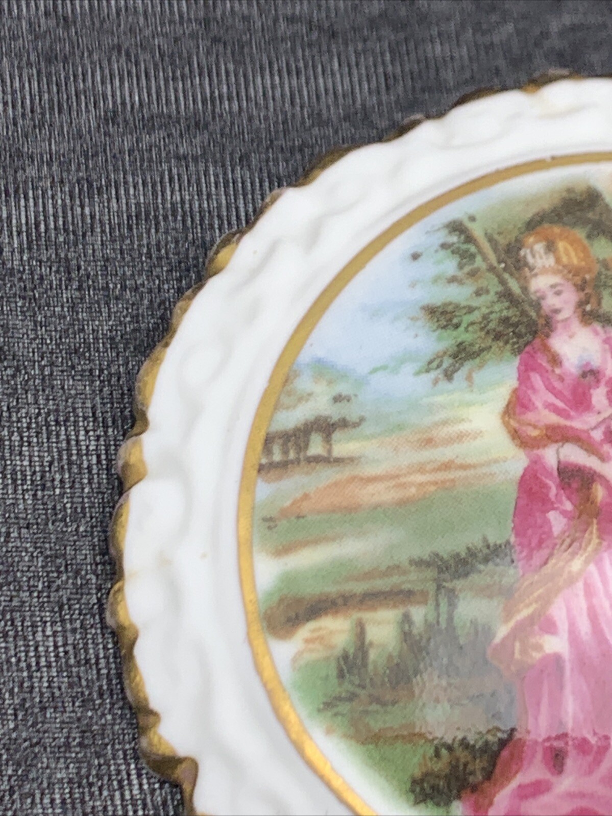 COALPORT Courting Couple Pin Brooch 2-1/8″ Made in England HALCYON DAYS ENAMELS