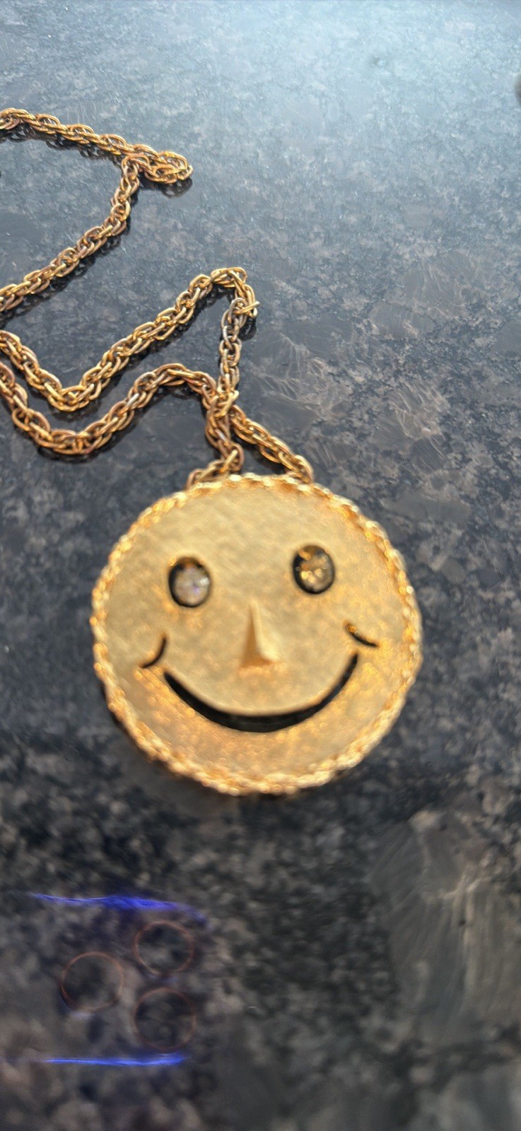 VINTAGE Smiley Face Brooch Pendant Brushed Gold Tone Rhinestone Dangly Eyes