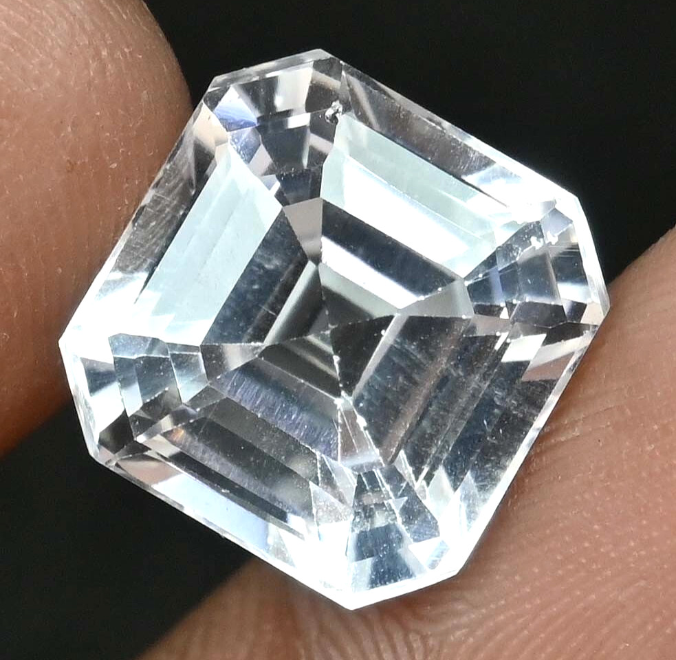 Flawless 14.85 Ct Natural White Colorless Montana Sapphire Certified Gemstone