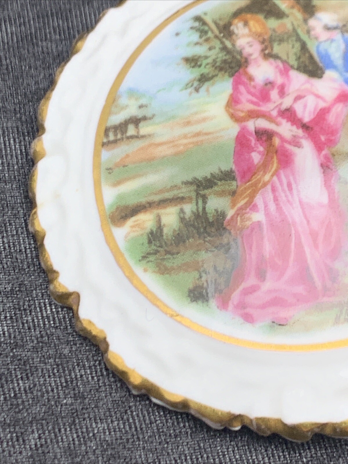 COALPORT Courting Couple Pin Brooch 2-1/8″ Made in England HALCYON DAYS ENAMELS