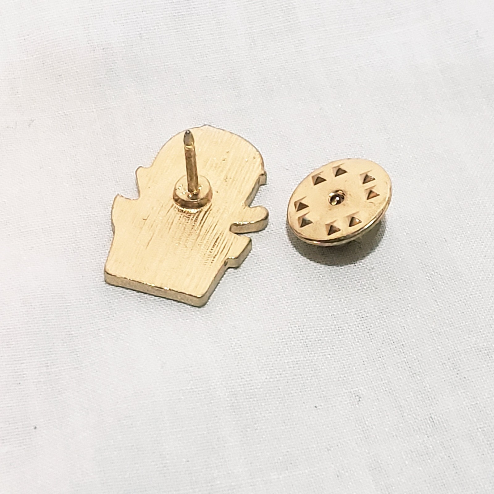 Cactus Plant in Flower Pot Novelty Lapel Pin 1″ Green