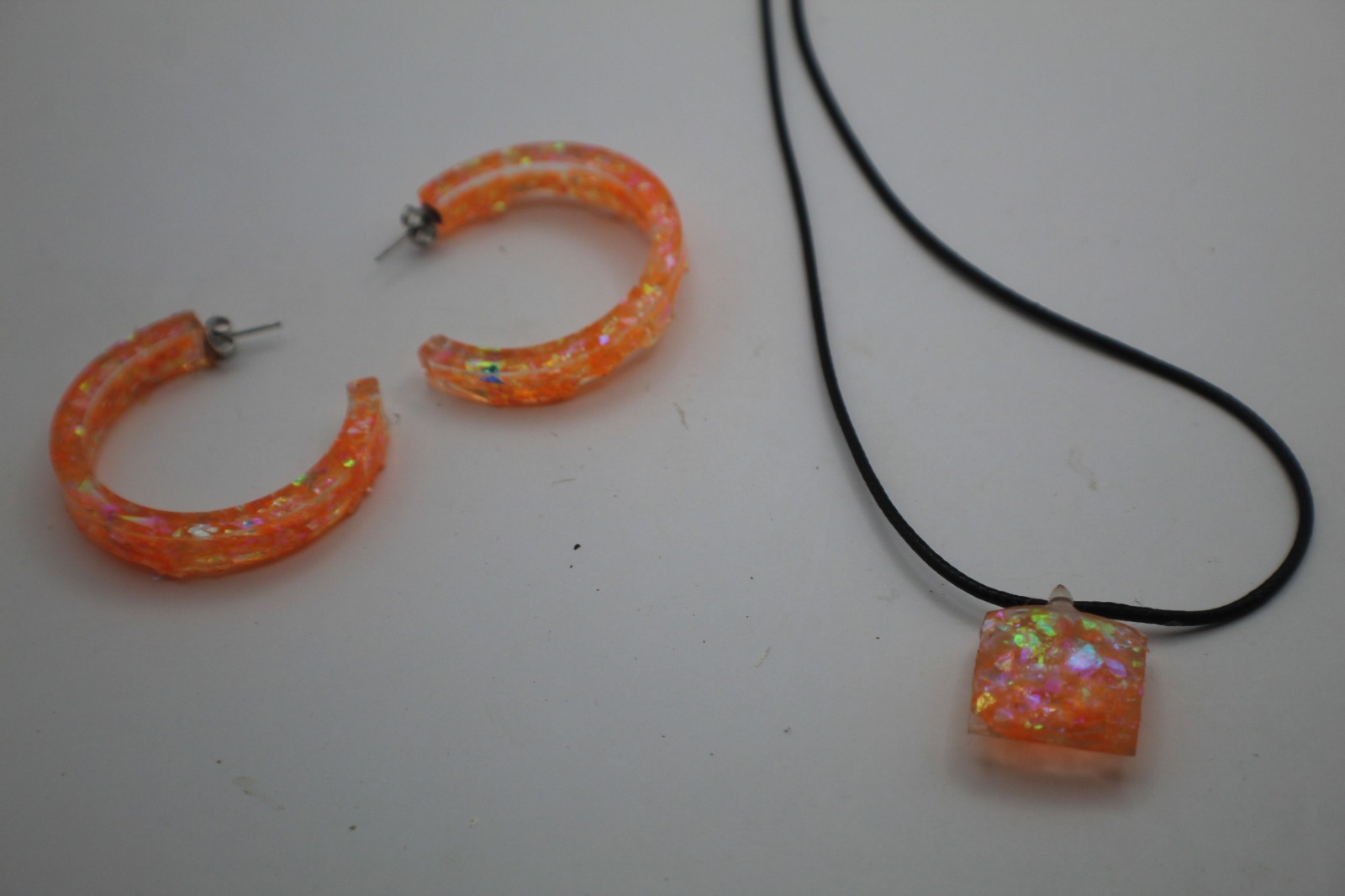 Bright And Shiny Orange Resin Jewelry Set Hoop Earrings And Necklace