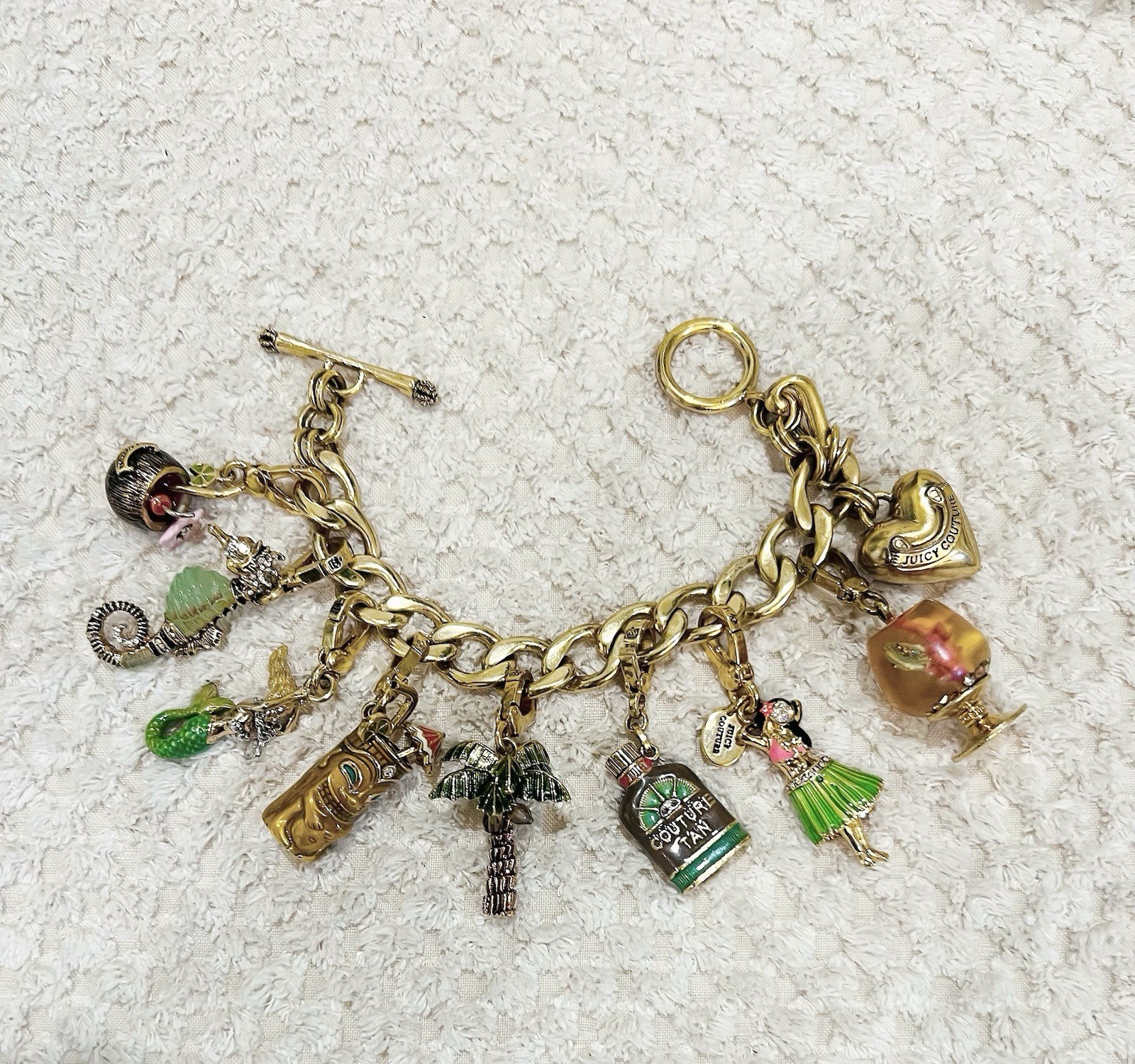 Juicy Couture Charm Fish Bowl Hawaii Theme Gold Bracelet