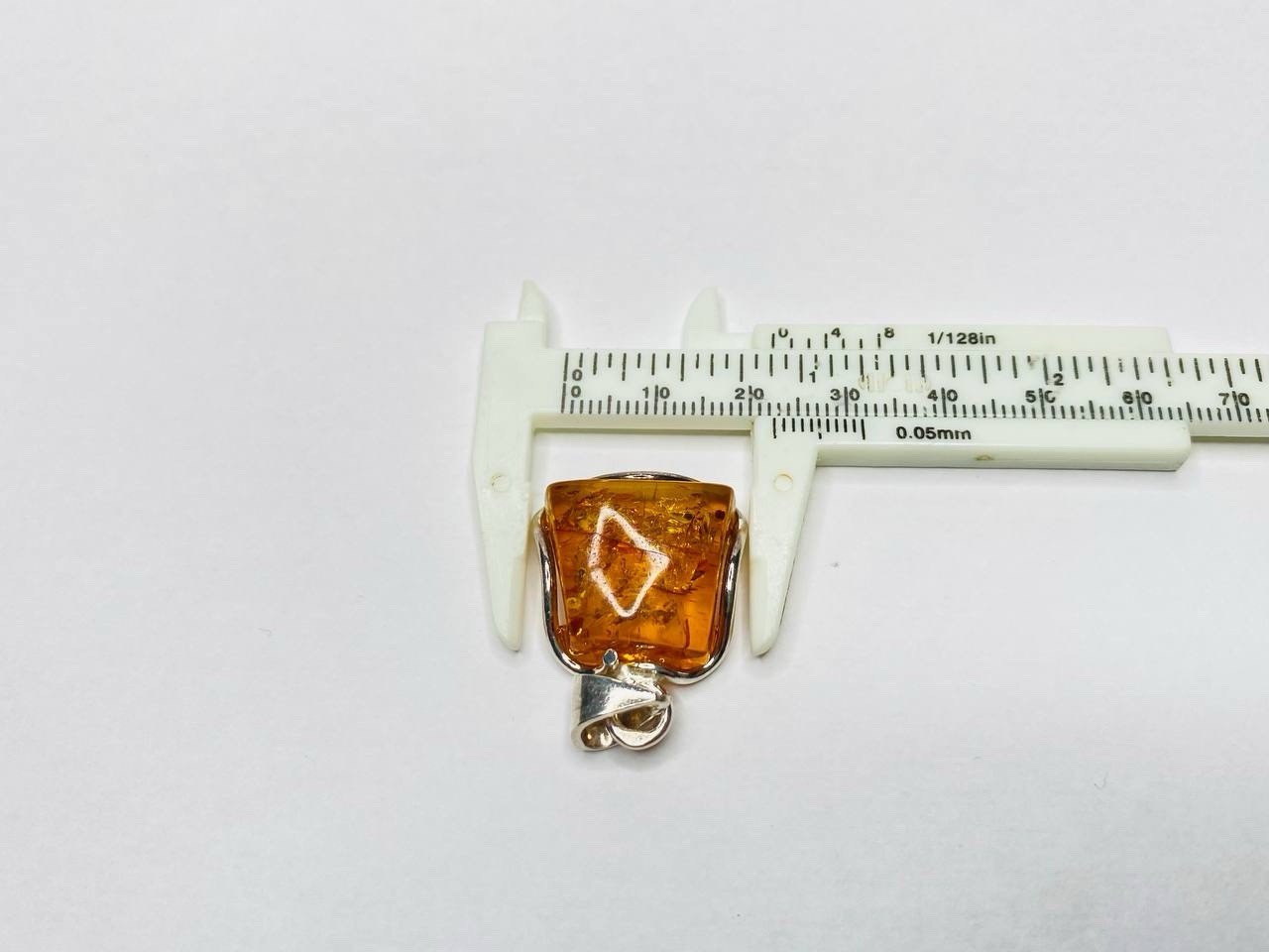 925 Solid Sterling Silver Honey Baltic Amber Designer Oval Beautiful Pendant