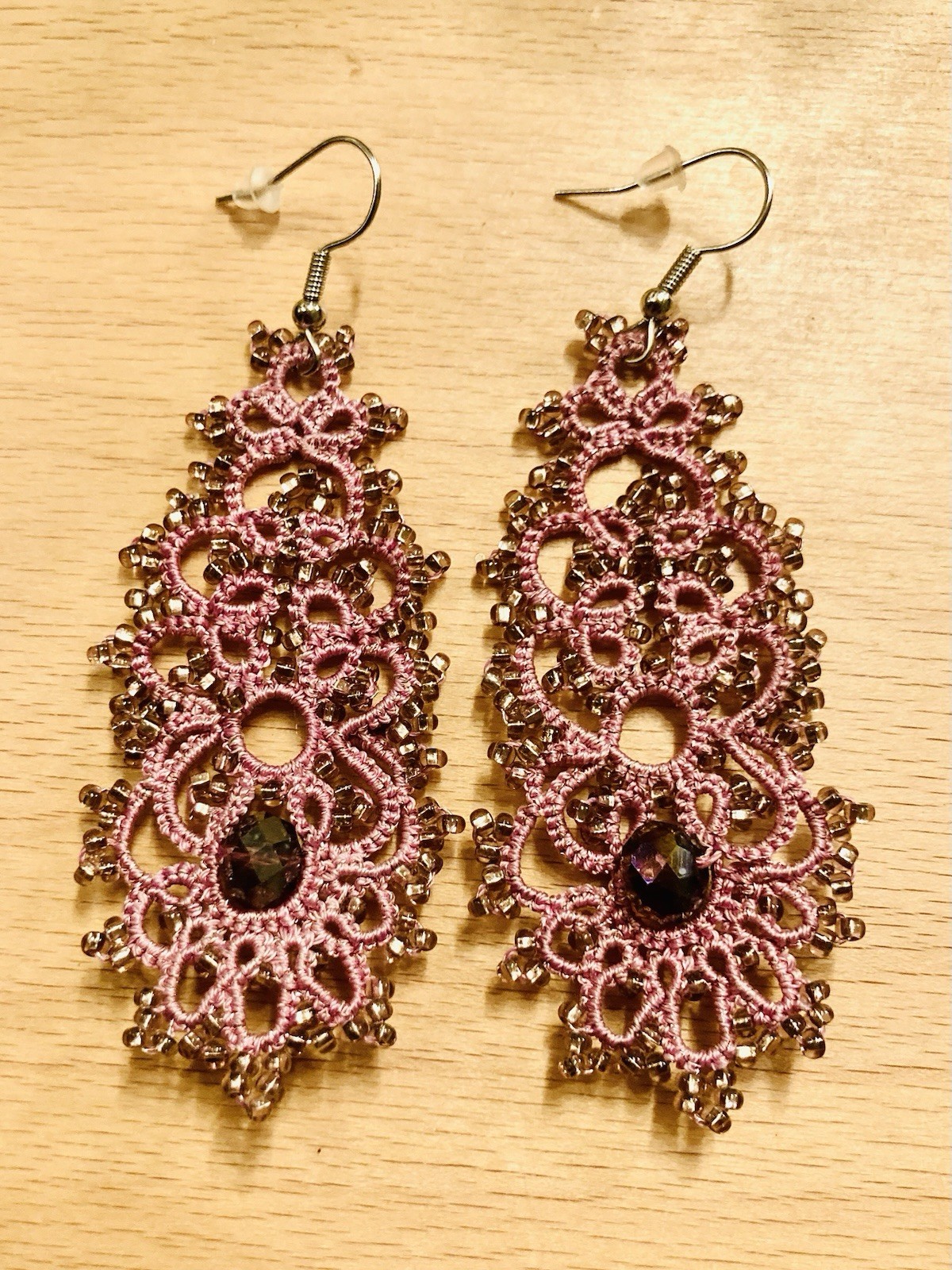 Handmade Mauve Tatted Crochet Lace Drop Earrings with faceted bead accents NWOT