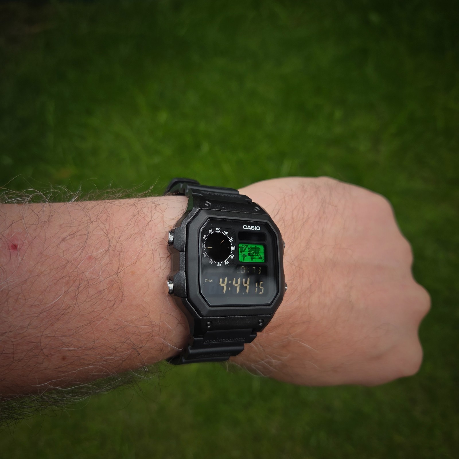 CASIO AE-1200WHD. Royale World Time Watch Mod. Green, Negative Display, Hydromod