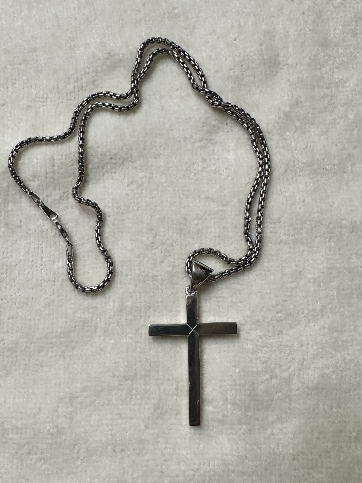 NEW 925 Sterling Silver Cross Pendant Necklace Box Chain Macy’s Box