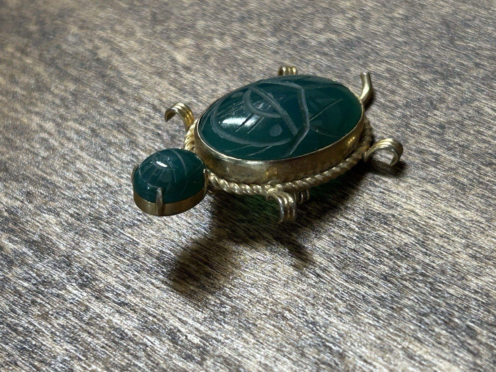 Turtle Brooch Gold Filled (120 12KT) Burt Cassell Green Stone