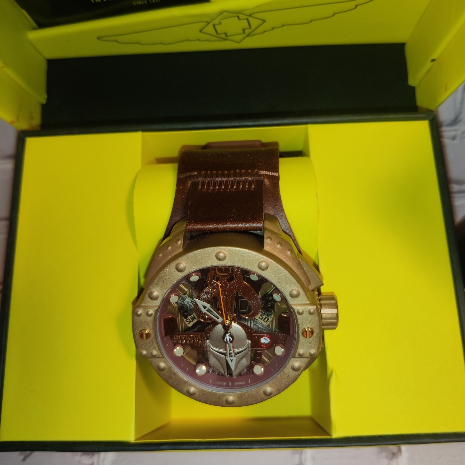 Star Wars, Mandalorian, Watch Model 39762 – Invicta Men’s Watch Quartz-52mm